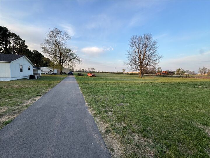 Property Photo:  1013 Laurel Avenue  AR 72758 