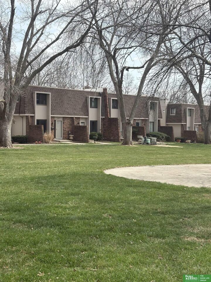 Property Photo:  5624 S 92 Plaza  NE 68127-9999 