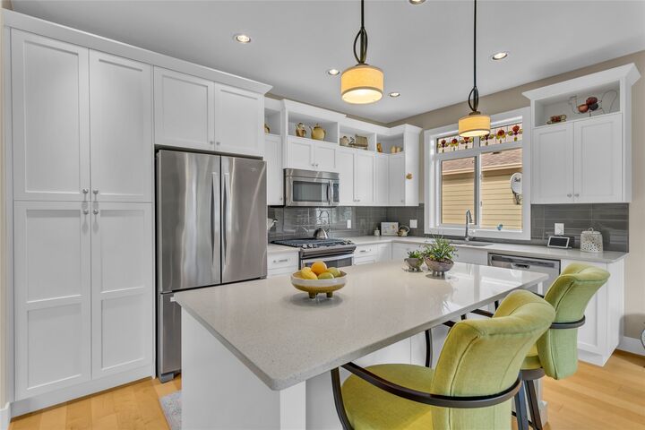 Photo de la propriété:  13076 Porter Drive  BC V4V 2S4 