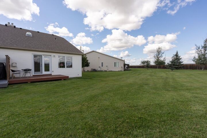 Property Photo:  4539 69 Street  AB T4V 5B3 