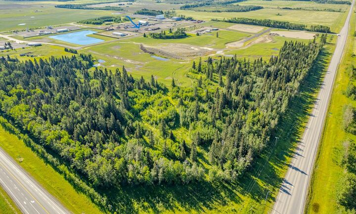Property Photo:  32532 Range Road 42 111  AB T0M 1X0 