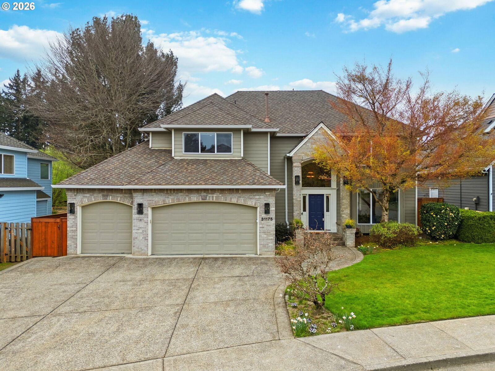 Property Photo: 31175 SW Willamette Way OR 97070
