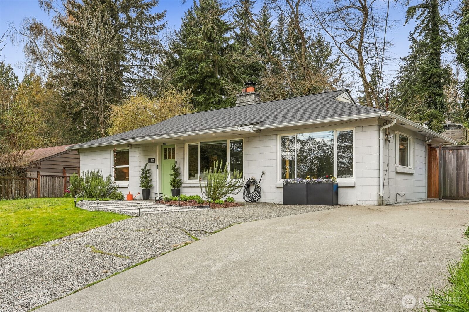 Property Photo:  11545  34th Avenue NE  WA 98125 
