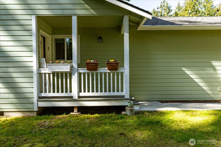 Property Photo:  1035 W Starflower Road  WA 98277 