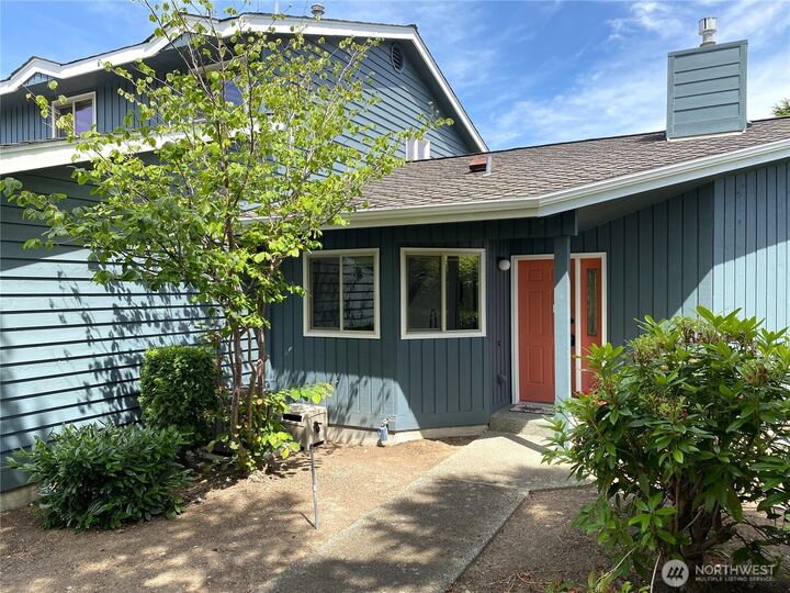 Property Photo:  4858 N Village Lane A  WA 98226 