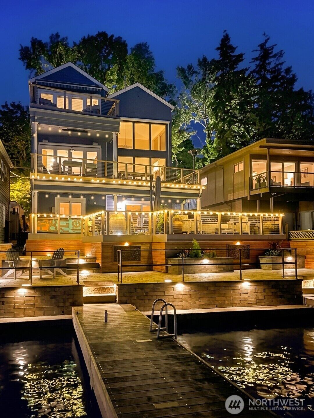 Property Photo:  6007  Hazelwood Lane SE  WA 98006 