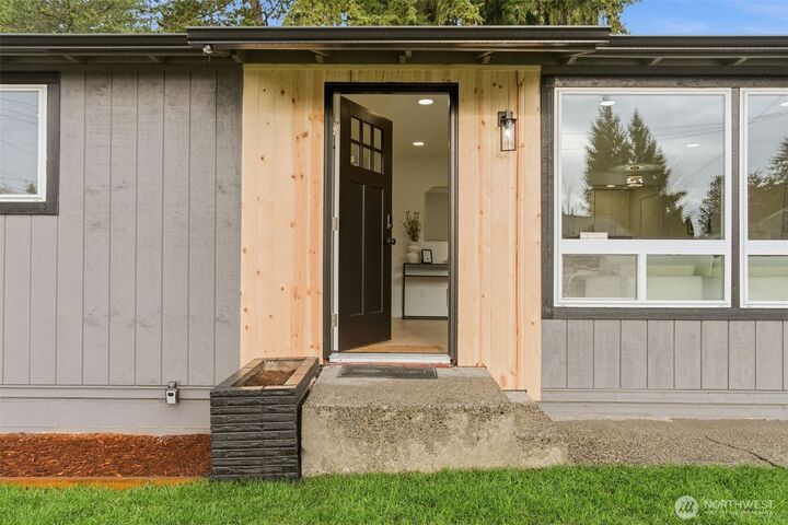 Property Photo: 12002 2nd Avenue SW WA 98146