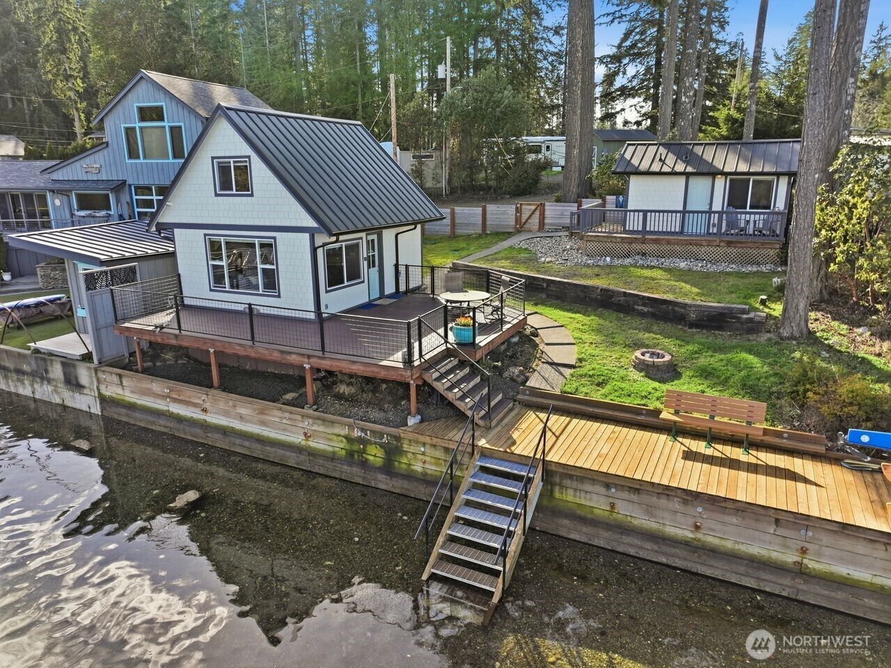 Property Photo:  270 E Grapeview Point Road  WA 98524 