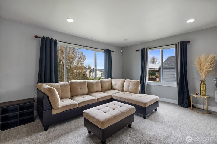 Property Photo:  1646 E Wright Avenue  WA 98404 