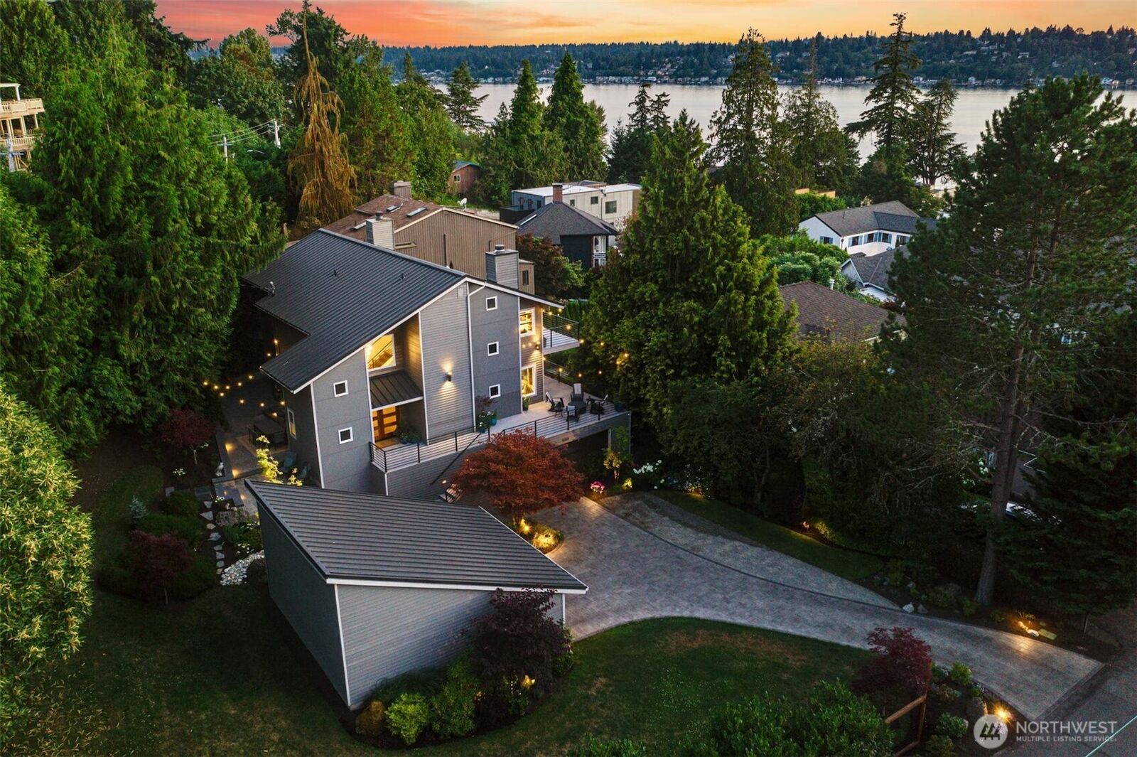 Property Photo:  6065 NE 135th Street  WA 98034 