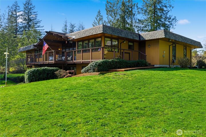 Property Photo: 14608 Ap Tubbs Road E WA 98321