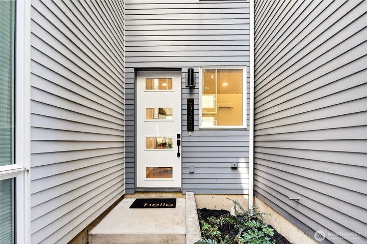 Property Photo: 6320 41st Avenue SW B WA 98136