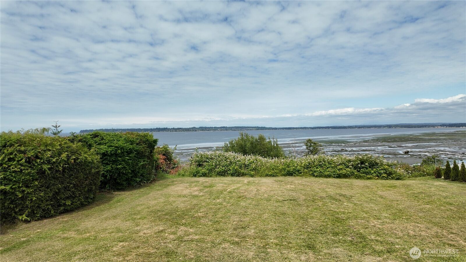 Property Photo:  692 X  Holeman Avenue  WA 98230 