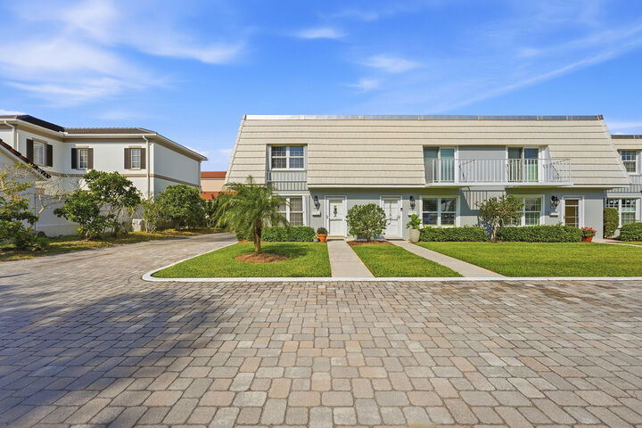 Property Photo:  2701 Ocean Drive 1A  FL 32963 
