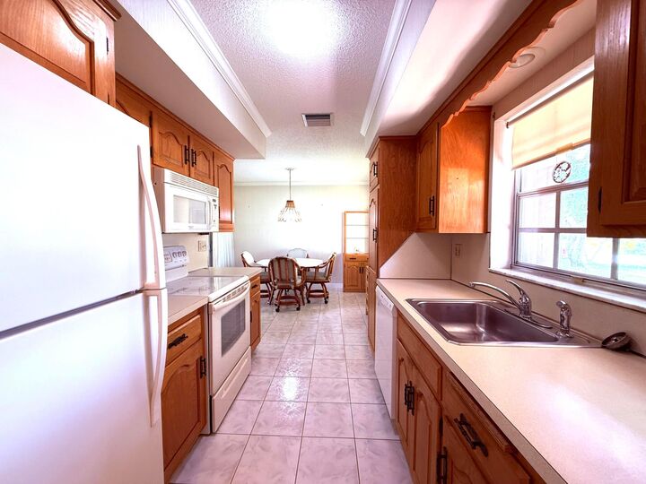 Property Photo:  532 SE Brookside Terrace  FL 34983 