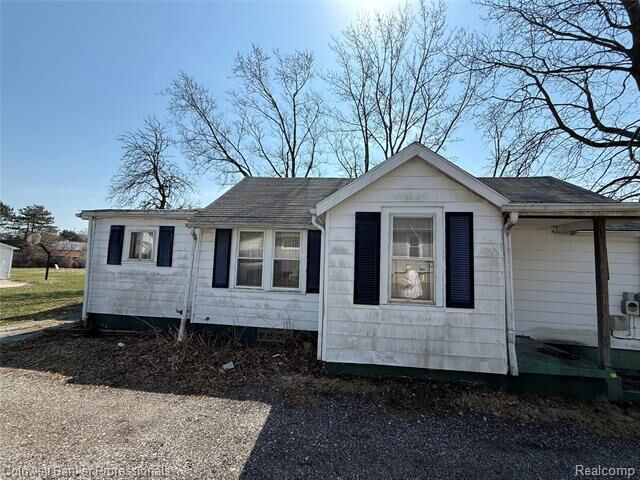 Property Photo:  2931 Grant Road  MI 48309 