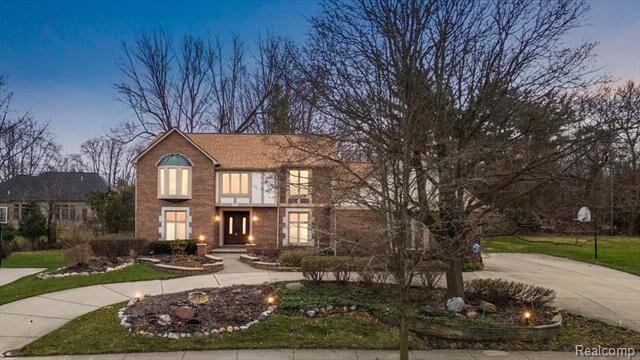 Property Photo:  2291 Red Maple Drive  MI 48098 