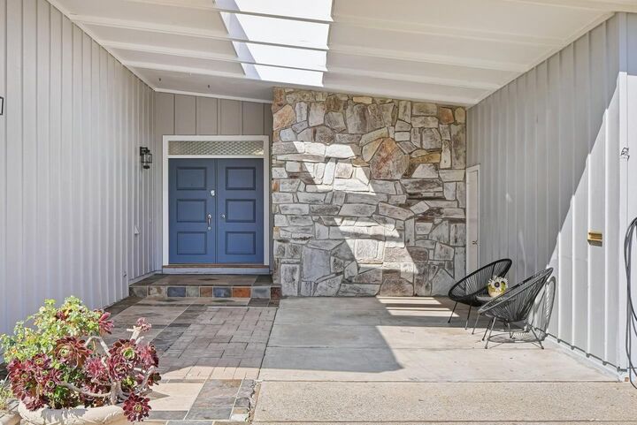 Property Photo: 142 Shooting Star Isle CA 94404