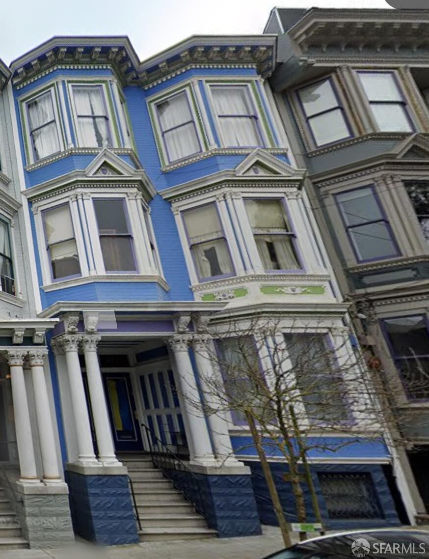 Property Photo:  642 Clayton Street  CA 94117 