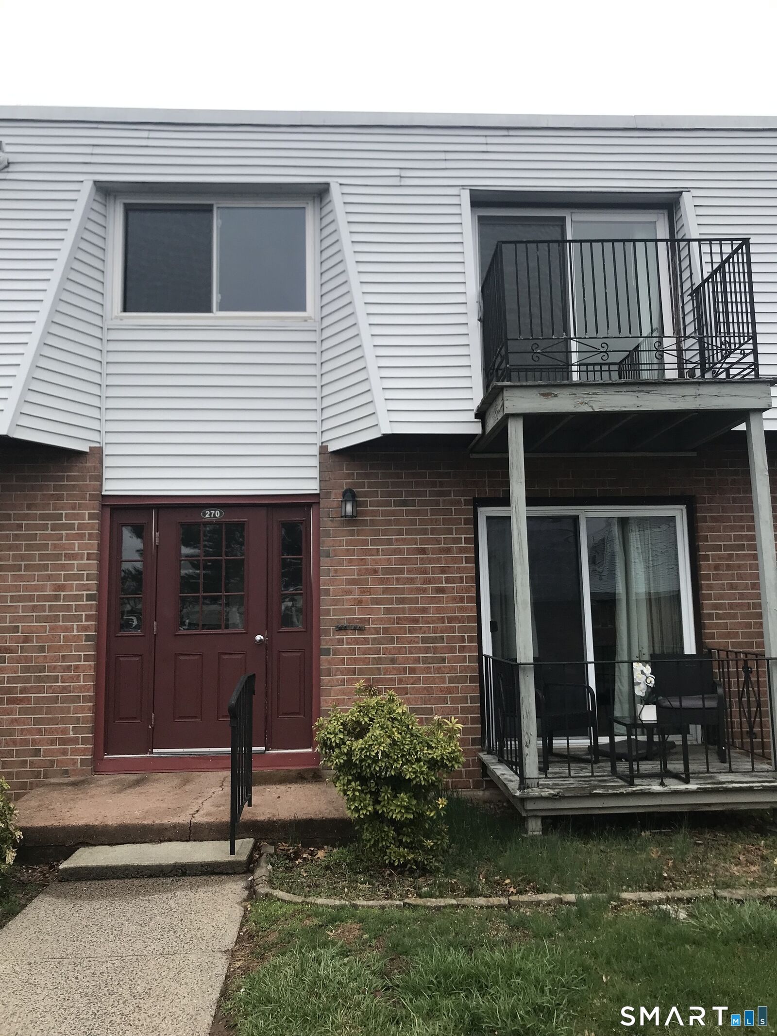 Property Photo:  270 Richard Street 4  CT 06111 