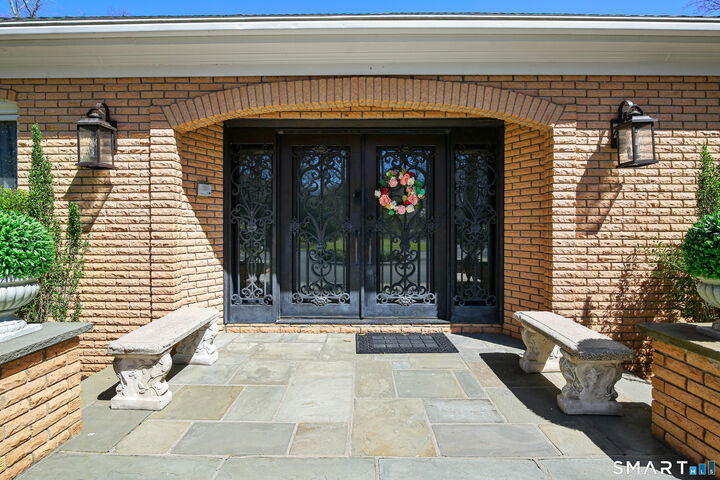 Property Photo:  159 Long Close Road  CT 06902 