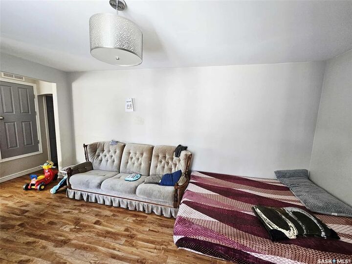 Property Photo:  201 Broadway Street W  SK S3N 0M8 