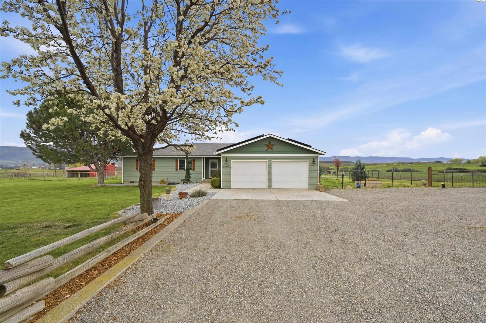 Property Photo: 112503 W King Tull Rd WA 99350