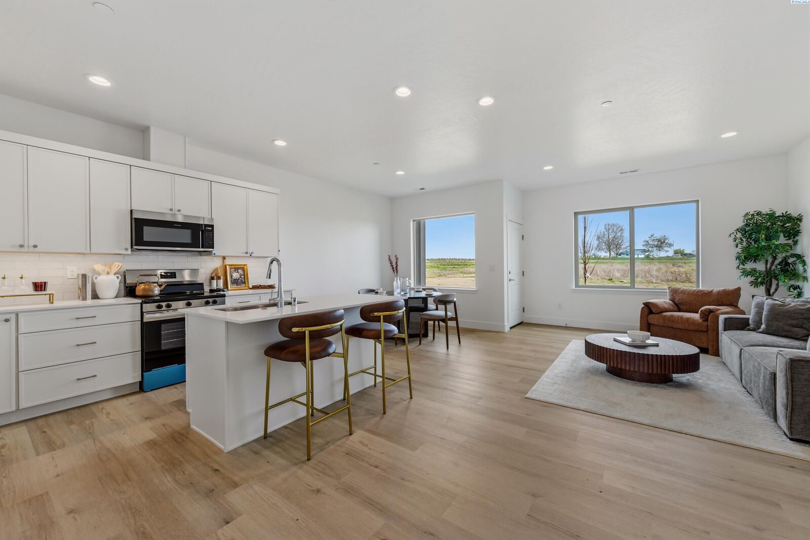 Property Photo:  4521 Road 114  WA 99301 