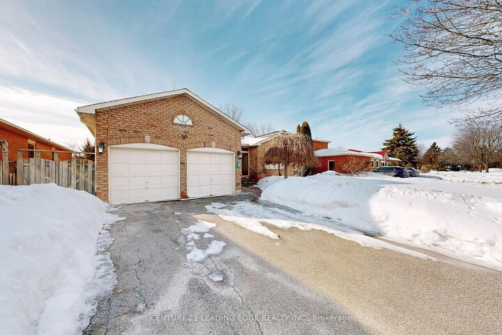 Property Photo:  9 Coates Crescent  ON L4E 2M3 