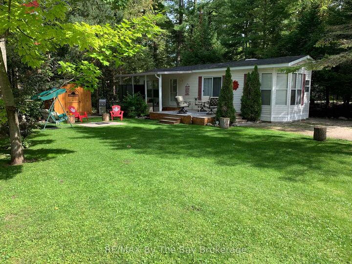 Property Photo: 85 Theme Park Drive G4 ON L9Z 1X7