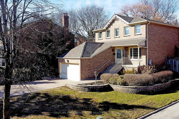 Property Photo:  19 Berkeley Court  ON L3R 6M4 