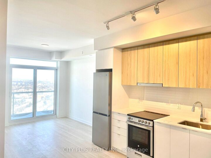 Property Photo: 50 Upper Mall Way B-2609 ON L4J 0L8
