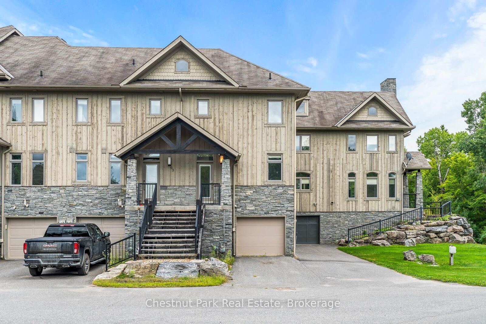 Property Photo: 65 Rockmount Crescent ON P1P 0A6