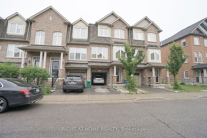 15 Magdalene Crescent — photo 1