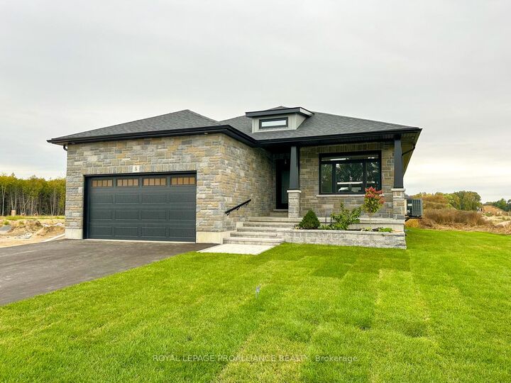 Property Photo: 5 Mackenzie John Crescent ON K0K 1H0