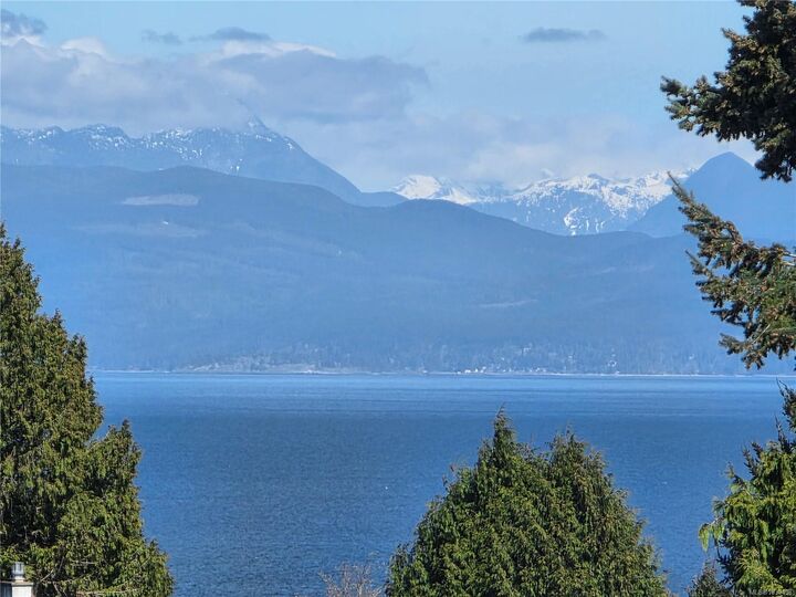 Property Photo: 6231 Blueback Rd 102A BC V9V 1J3