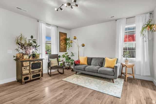 Property Photo:  757 W 200 N  UT 84116 