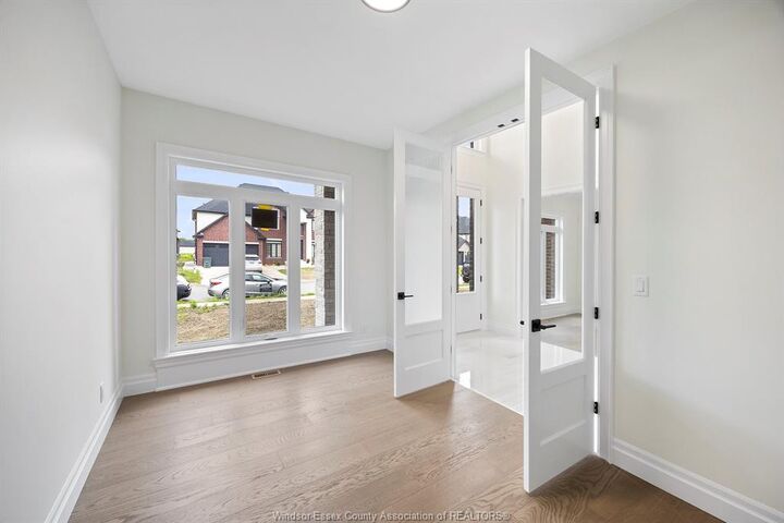 Property Photo: 1223 Campana Crescent ON N8L 0K4