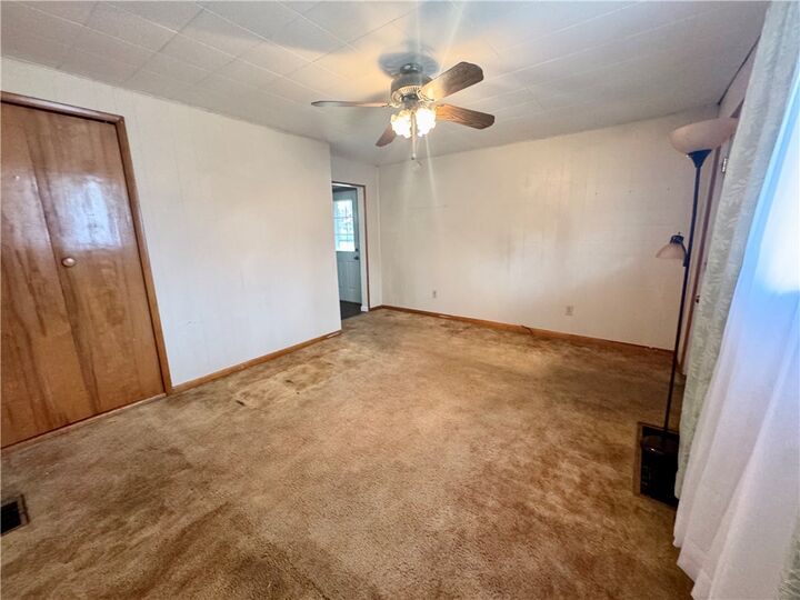 Property Photo:  114 Grant Ave  PA 15120 
