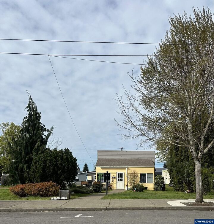 Property Photo:  155 N 2nd Av  OR 97383 