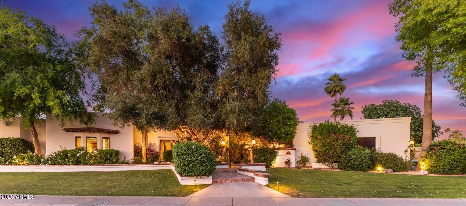 Property Photo: 8132 E Del Barquero Drive AZ 85258