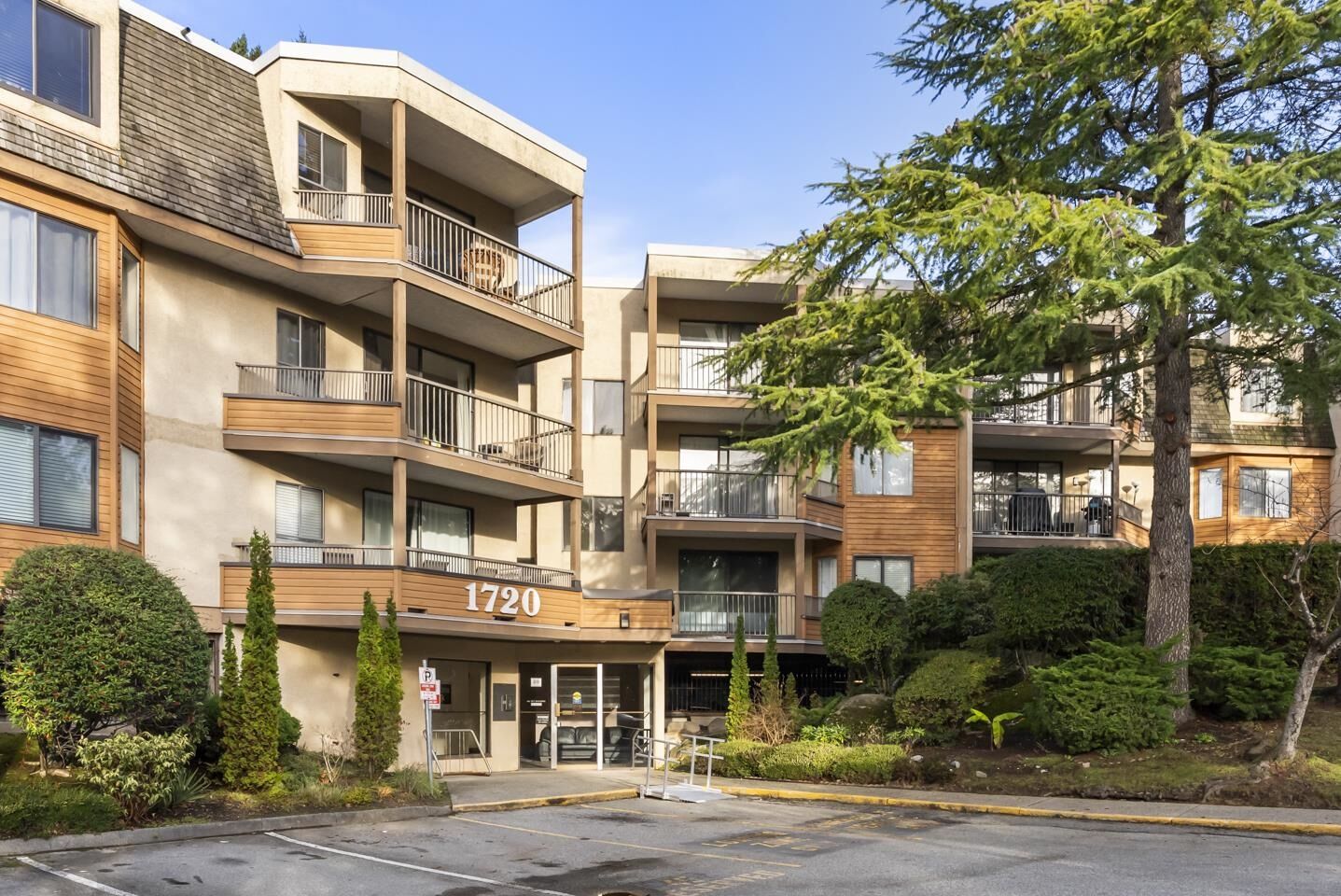 Property Photo: 1720 Southmere Crescent 106 BC V4A 6E3