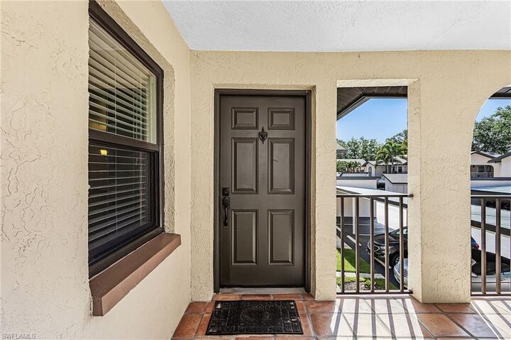 Property Photo:  10101 Maddox Ln 201  FL 34135 
