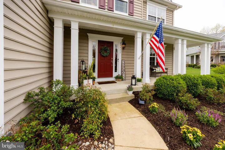 Property Photo:  23711 Gambrel Oak Court  MD 20619 