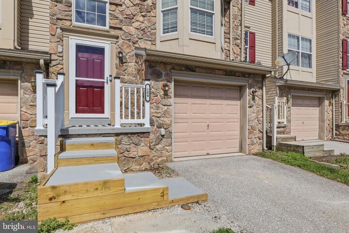 Property Photo:  184 Sara Lane  PA 17331 