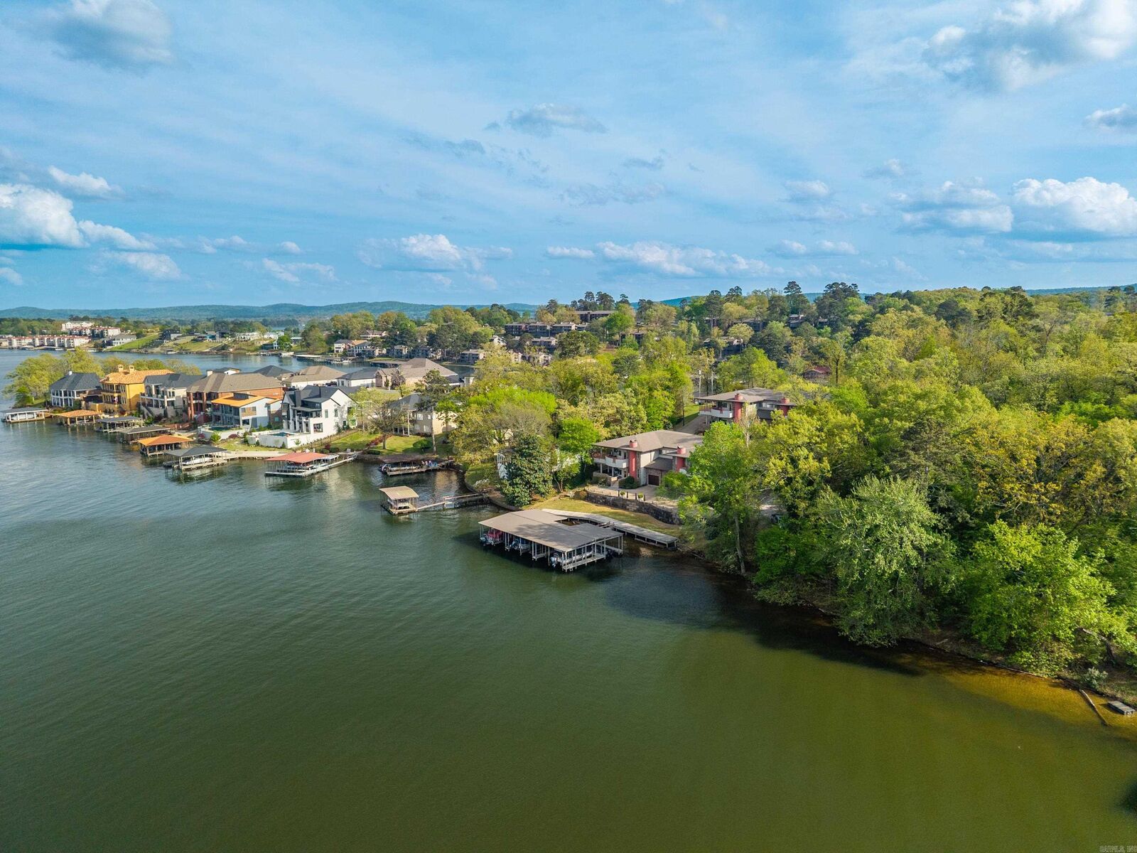 Property Photo:  207 Wilson Point  AR 71913 