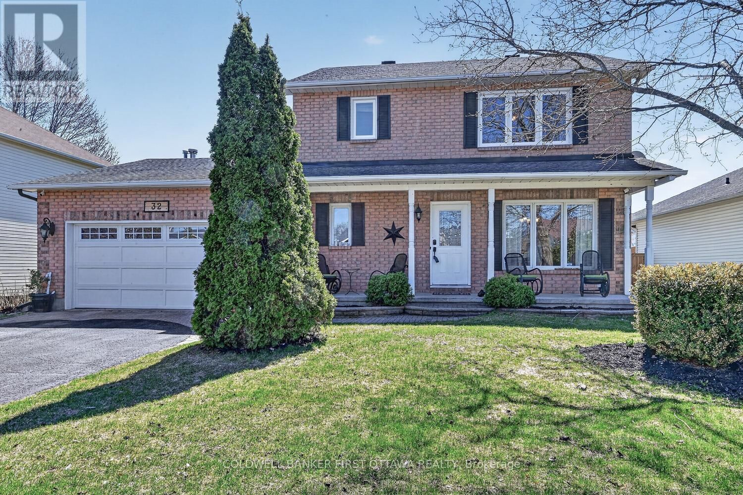 Photo de la propriété:  32 James Lewis Avenue  ON K2S 1K5 