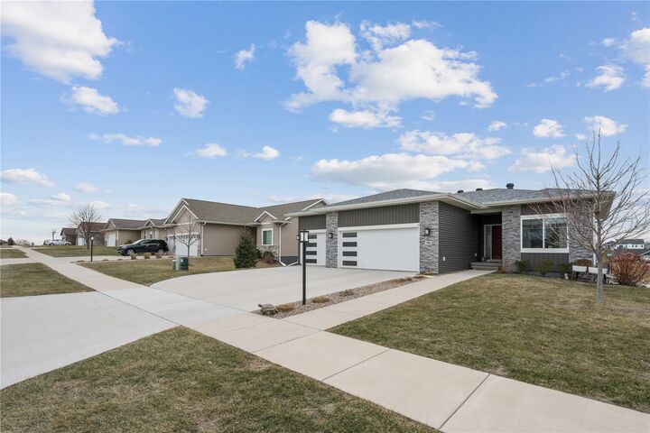 Property Photo: 561 Fawn Avenue IA 52340