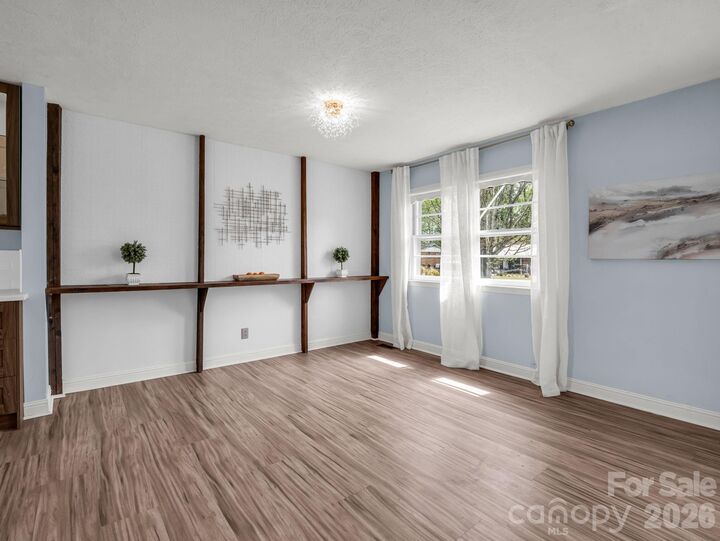 Property Photo:  810 Surry Drive  NC 28152 
