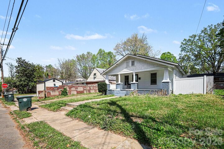 Property Photo: 522 Elm Street NC 28144